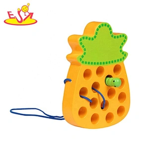 Hot sale threading activity wooden travel lacing game for children W11E094