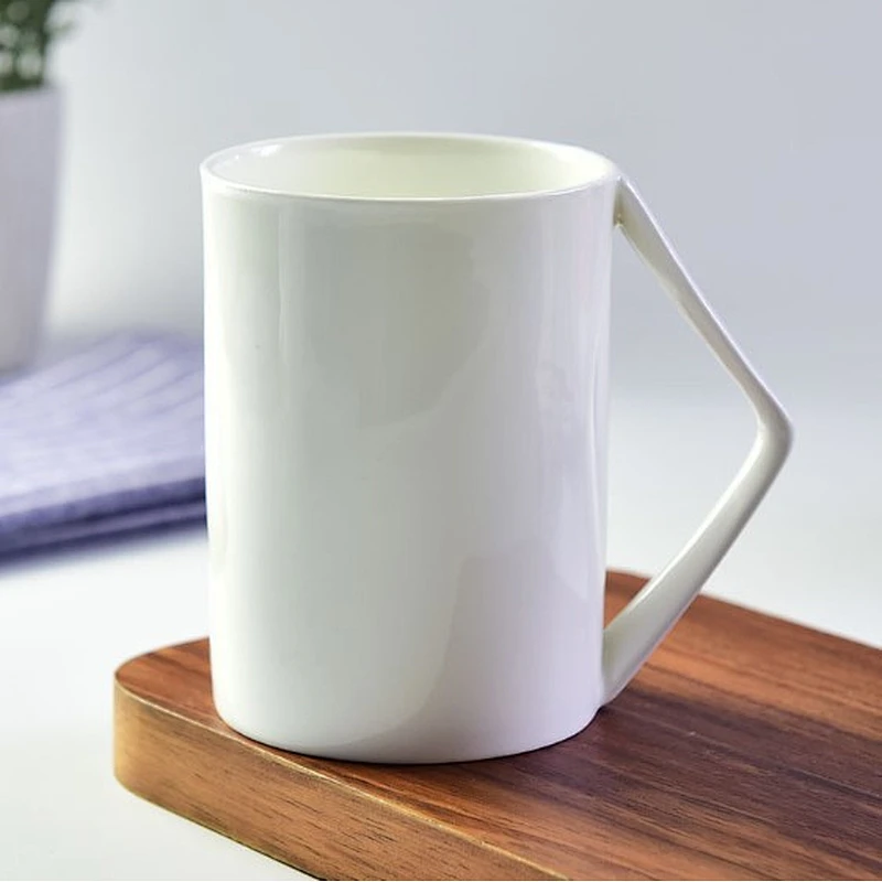 Corner ceramic coffee cup
