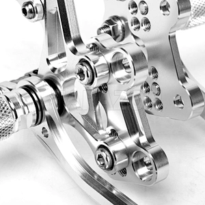 CNC Adjustable Motorcycle Rear Set For Sportbike Suzuki