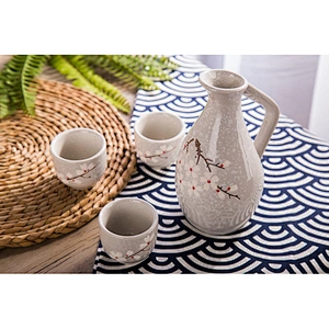 陶瓷茶壶、水杯、酒具