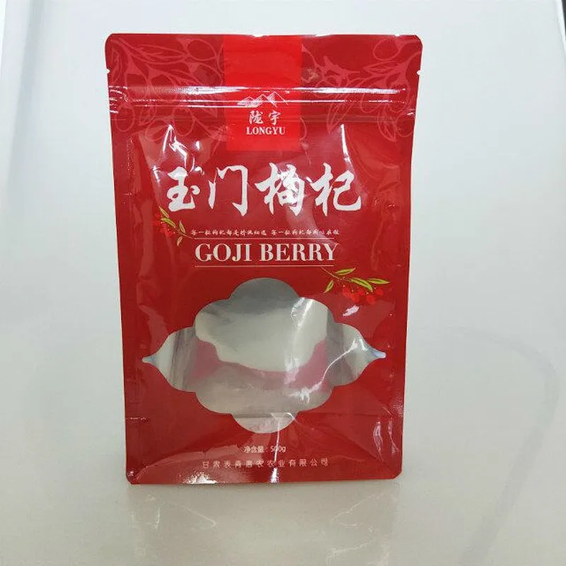 Custom red zip-lock bag window is used for the packaging of goji berries