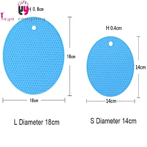 beautiful easy carry silicone cup mat
