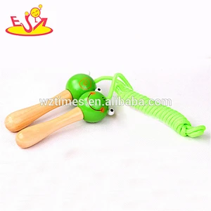 Wholesale fashion wooden green jumping rope toy for children doing exercise W01A120