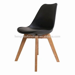black PP Lounge Chair with solid oak chair