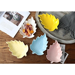 2019 Customized porcelain dish specific leaf model plate 8 inch for restaurant