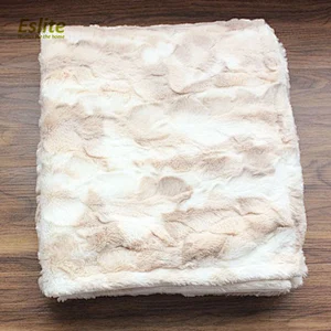 100%Polyester Brushed Printing PV Luxury Faux Fur Throw