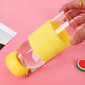 Hot Selling Promotional Gifts Cheap Glass Mug with Silicone Colorful Lady Water Bottle