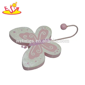 wholesale beautiful design pink flower shaped wooden wall hook for sale W09B027