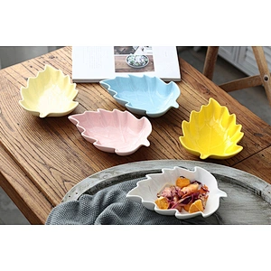 Fancy ceramic bowl Leaf candy color dessert dish for children