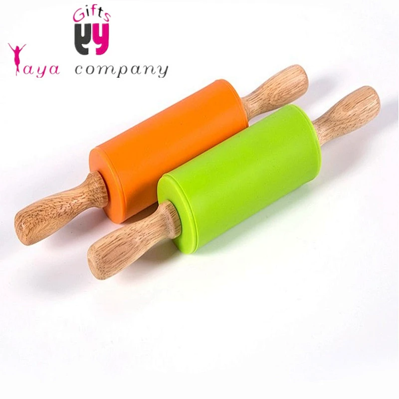 Cheap Stocked silicone kid rolling pin