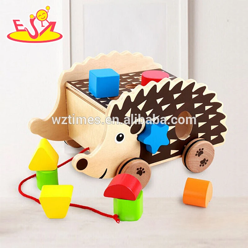 Wholesale best sale hedgehog shaped wooden pull blocks car toy high quality wooden pull blocks car toy W05B159