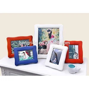 solid wooden photo frame with curve frame