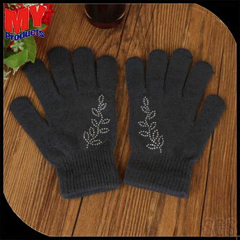 Dark color warm rhinestone printed gloves