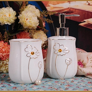 China Supplier in-stock Toothbrush and Gargle Cup Fashion 5pcs Ceramic Bathroom Set Home Porcelain Toilet Set