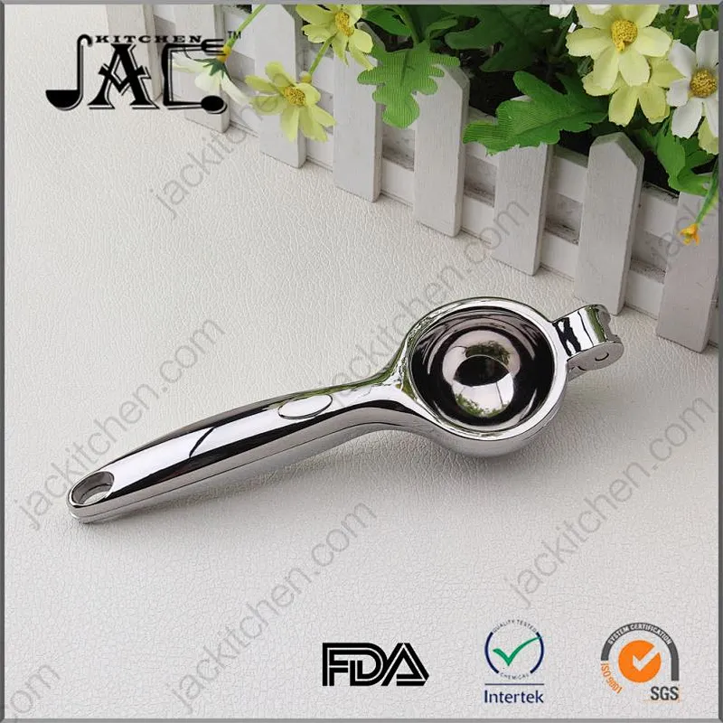 2017 Newest Gadgets Practical Wooden Lemon Squeezer