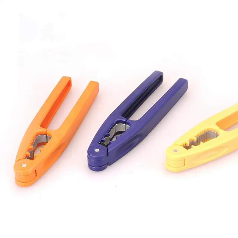 Home use manual plastic nut cracker tool
