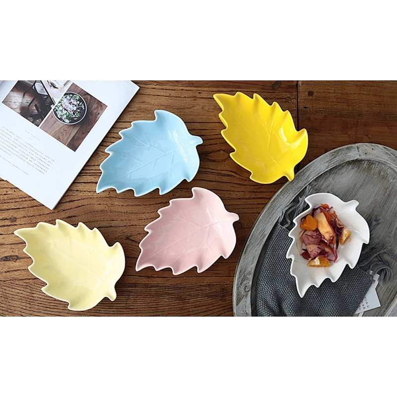 2019 Customized porcelain dish specific leaf model plate 8 inch for restaurant