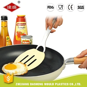 Hot selling egg metal kitchen tools plastic stainless steel frying ladle