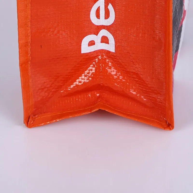 Custom wholesale red color nonwoven bag can stand for shopping clothes packaging