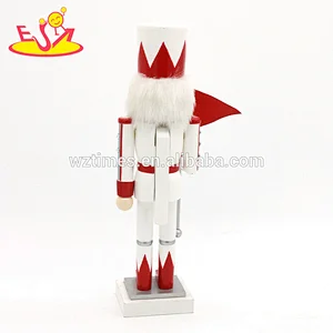 2018 Wholesale mini fashion model toy wooden funny nutcracker for sale W02A289