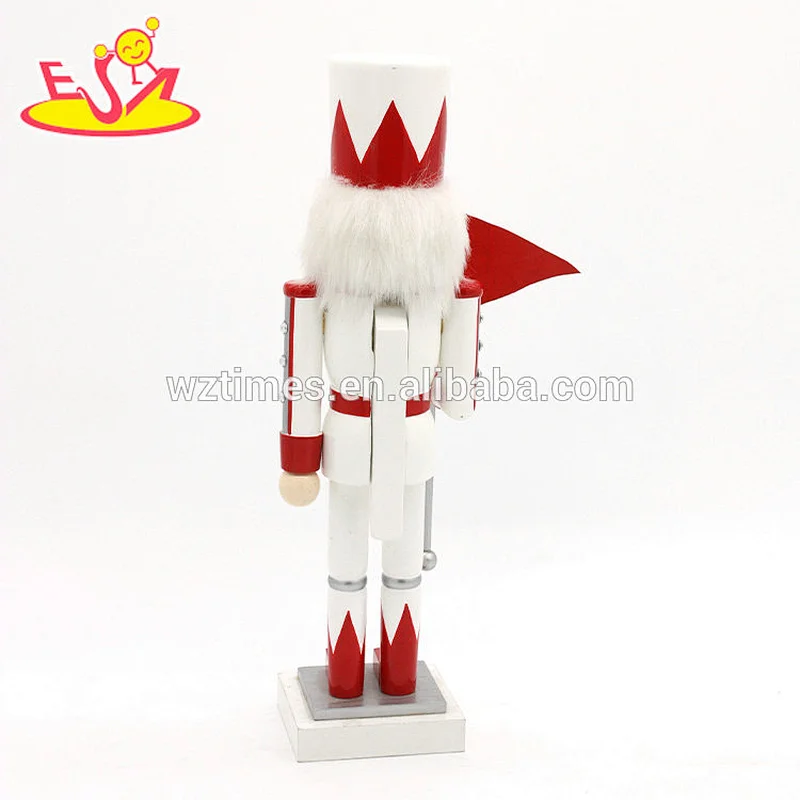 2018 Wholesale mini fashion model toy wooden funny nutcracker for sale W02A289