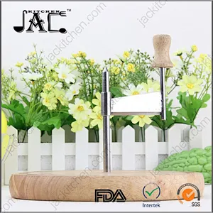 Fashonable New Stainless Steel Carrot Grater