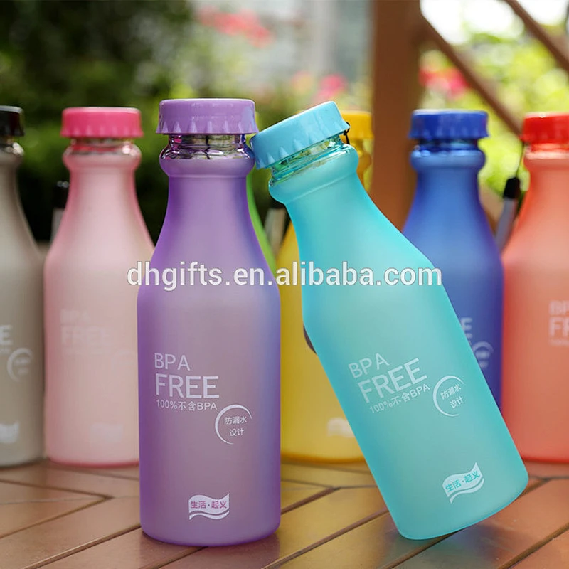 Customized Logo Latest New Design Drinking Sport Plastic Water Bottle Travel Plastic Kettle