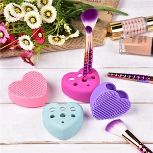 Heart Shaped Silicone Makeup Brush Cleaner Glove Scrubber Board Hollow Out Makeup Brush Holder Cosmetics Wash Cleaning Tools
