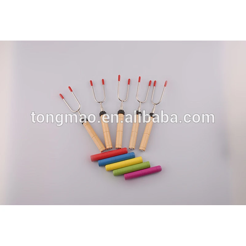 wooden handle rotatable telescoping roasting fork