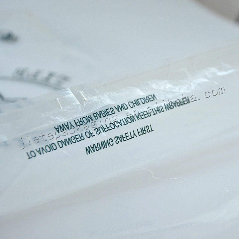 Cheap PE plastic zipper bag for clothes