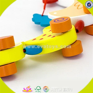 Wholesale lovely wooden drag toy cute wooden drag hen and chicks toy toddler wooden drag toy for fun W05B097