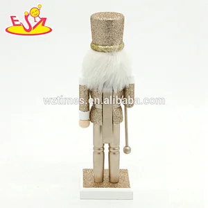 2018 Wholesale hottest golden kids doll toys wooden small nutcrackers for sale W02A290