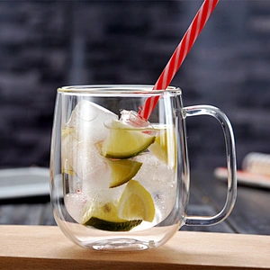 2018 High Borosilicate Double Wall Glass Coffee Cup Customized Logo Glass Water Mug with Lid and Handle