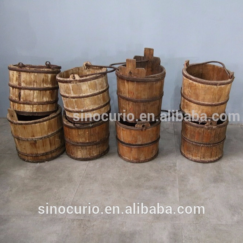 Chinese antique wooden water bucket with handle