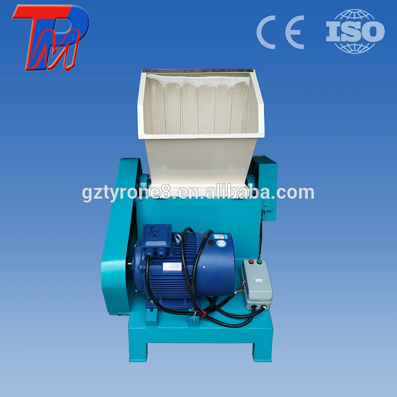 plastic  bottle crusher machine crushing pet bottle