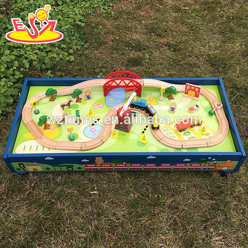 2018 new children popular wooden toy train set W04C037