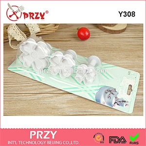 PRZY 3 PCS plastic clover-shaped spring cut / roll candy cake mold -Y308