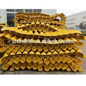 SD32 bulldozer track shoe assembly 228MC-41156 for sale