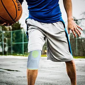 Factory OEM High Quality Adjustable neoprene Sport Knee Support/Knee brace