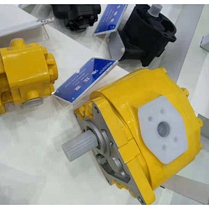 OEM shantui bulldozer SD32 SD16 07436-72202 steering hydraulic pump 704-30-24110