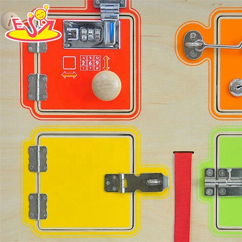 2019 New hottest kids montessori wooden busy board with latches W12D135