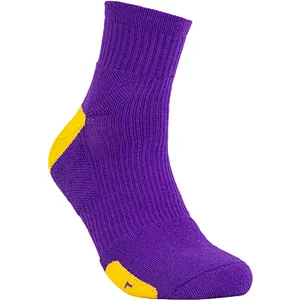 Cotton jacquard pile sport basketball socks
