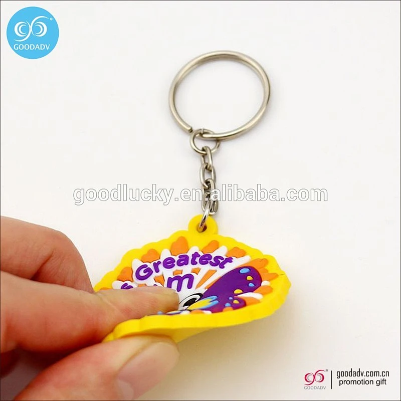 Fashion shaped custom key holder plastic keychain