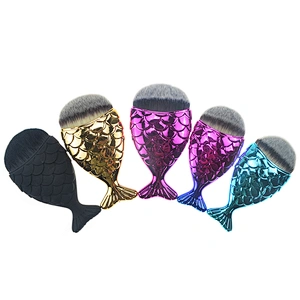 Sialia Multifunction Fish Scale Makeup Brush for powder and blush brush