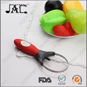 2017 Newest Gadgets Practical Stainless Steel Rubber Food Grade Avocado Cutter