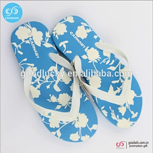 Cheap wholesale summer men casual clothes custom flip flops