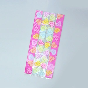 Different PE plastic gift bags are used in supermarkets