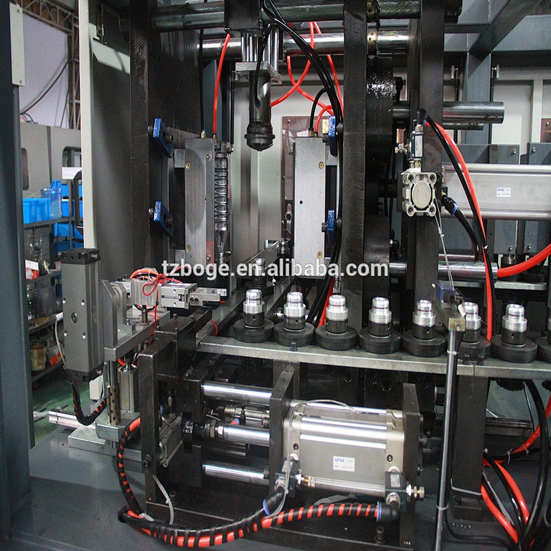 Low price PET plastic mineral water bottle blowing machine