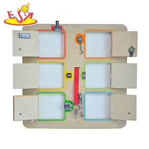 2019 New hottest kids montessori wooden busy board with latches W12D135