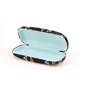 Durable Geometric Patterned Hard Eyewear Case for Modern Workplace